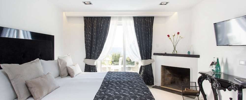 Superior Room, 1 King Bed, Terrace, Sea View photo 1