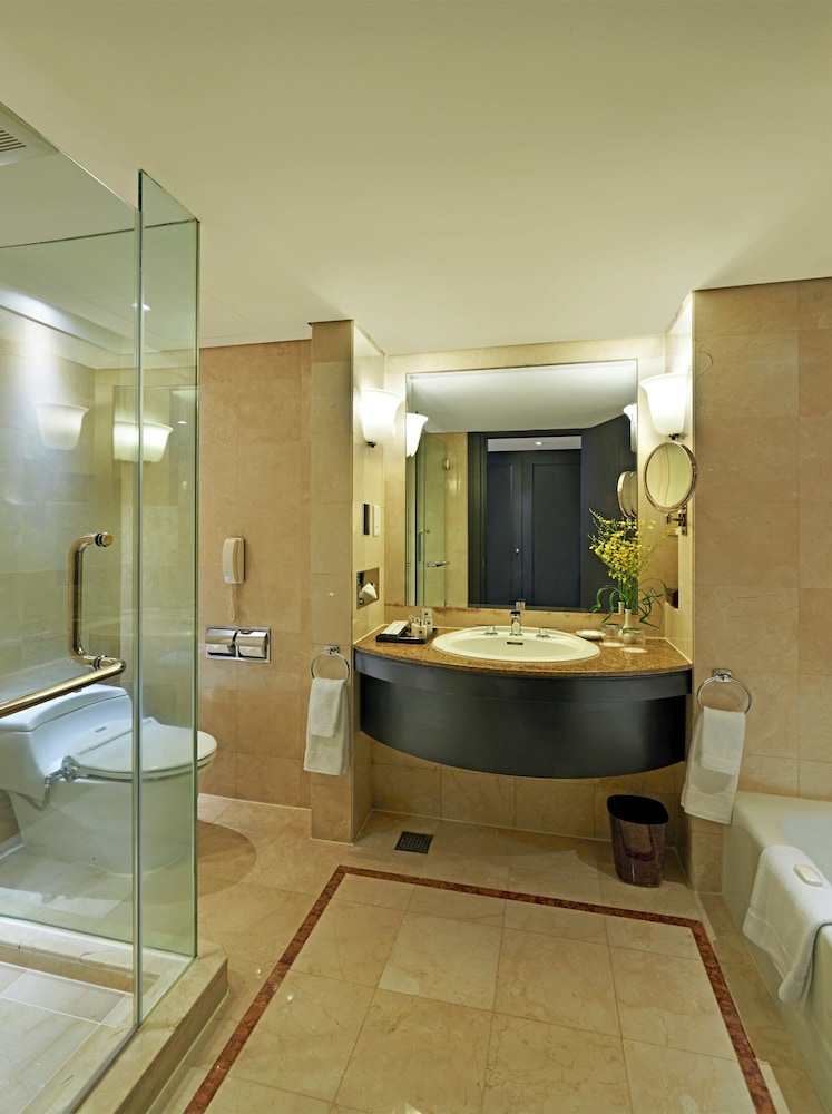 Deluxe Room, Multiple Beds Deluxe Room, Multiple Beds
