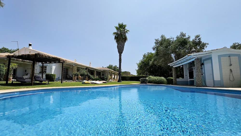 Villa, Smoking