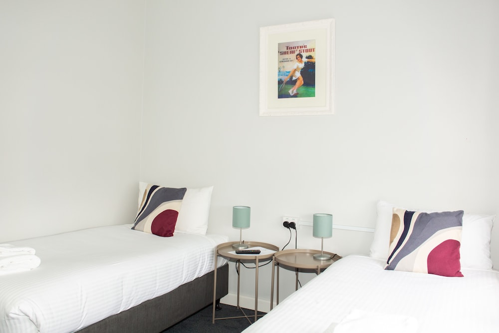 Twin Room with Shared Bathroom