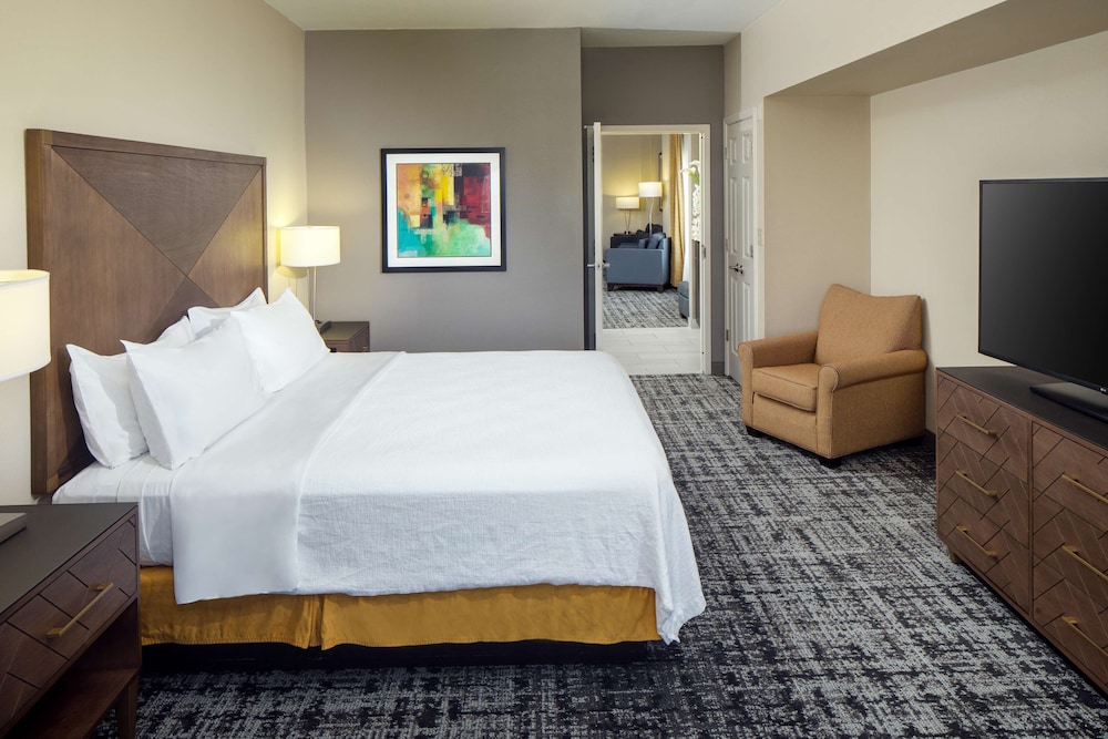 Suite, 1 King Bed, Non Smoking