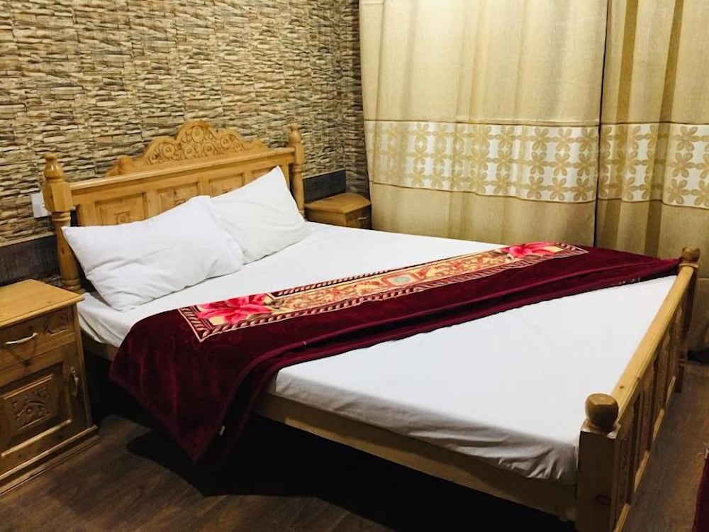 Standard Double or Twin Room photo 1