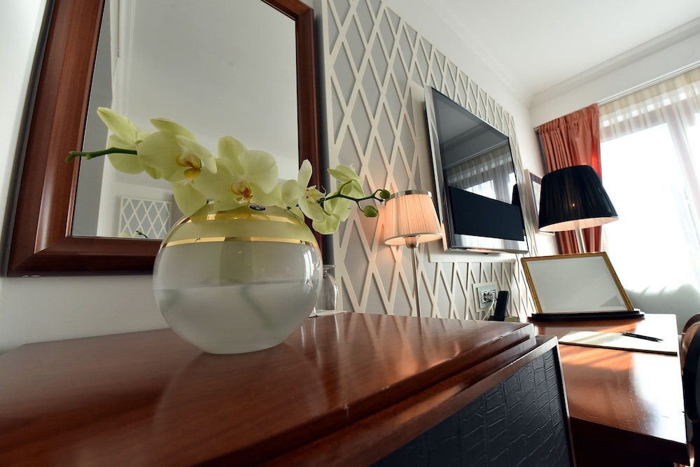 Standard Single Room, 1 Queen Bed photo 2