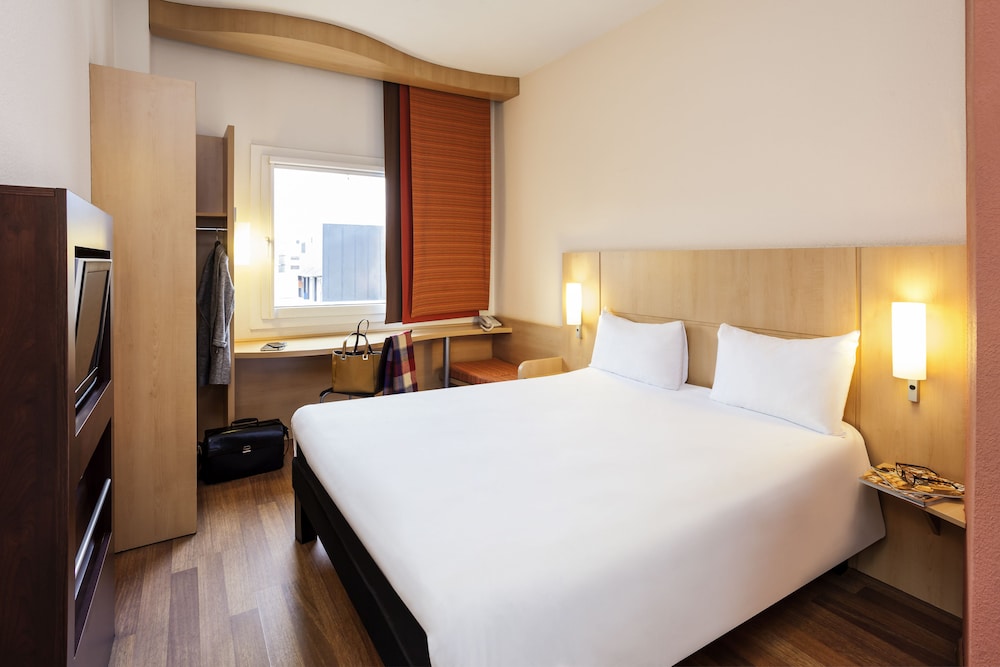 Triple Room, Multiple Beds photo 3