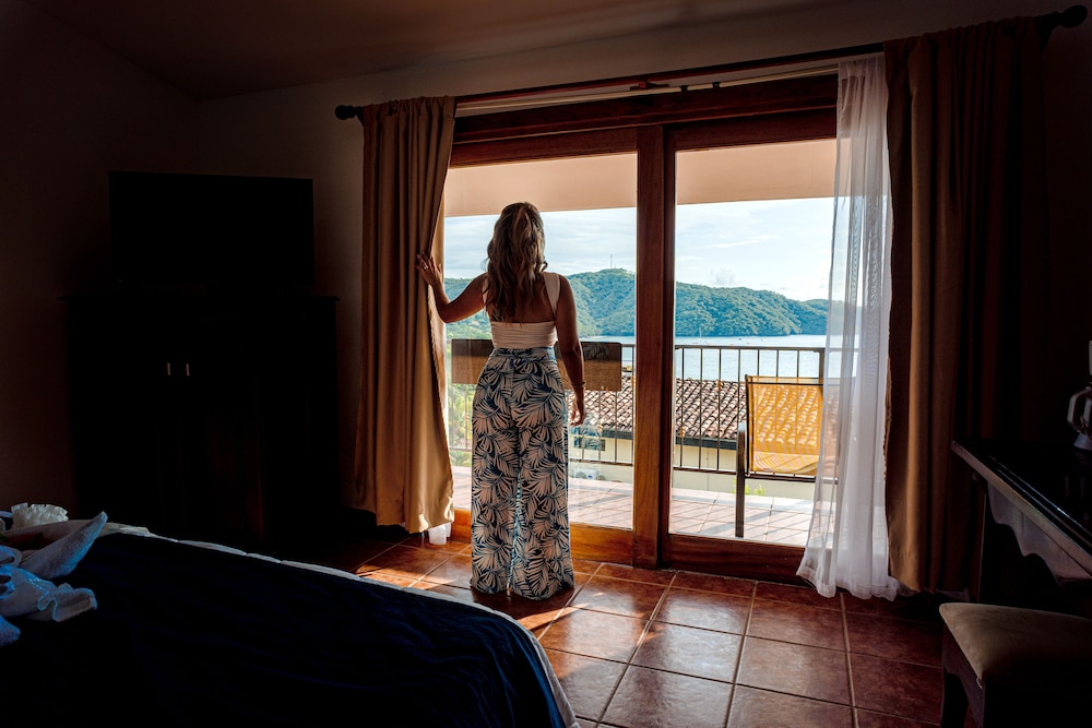 Romantic Studio Suite photo 3