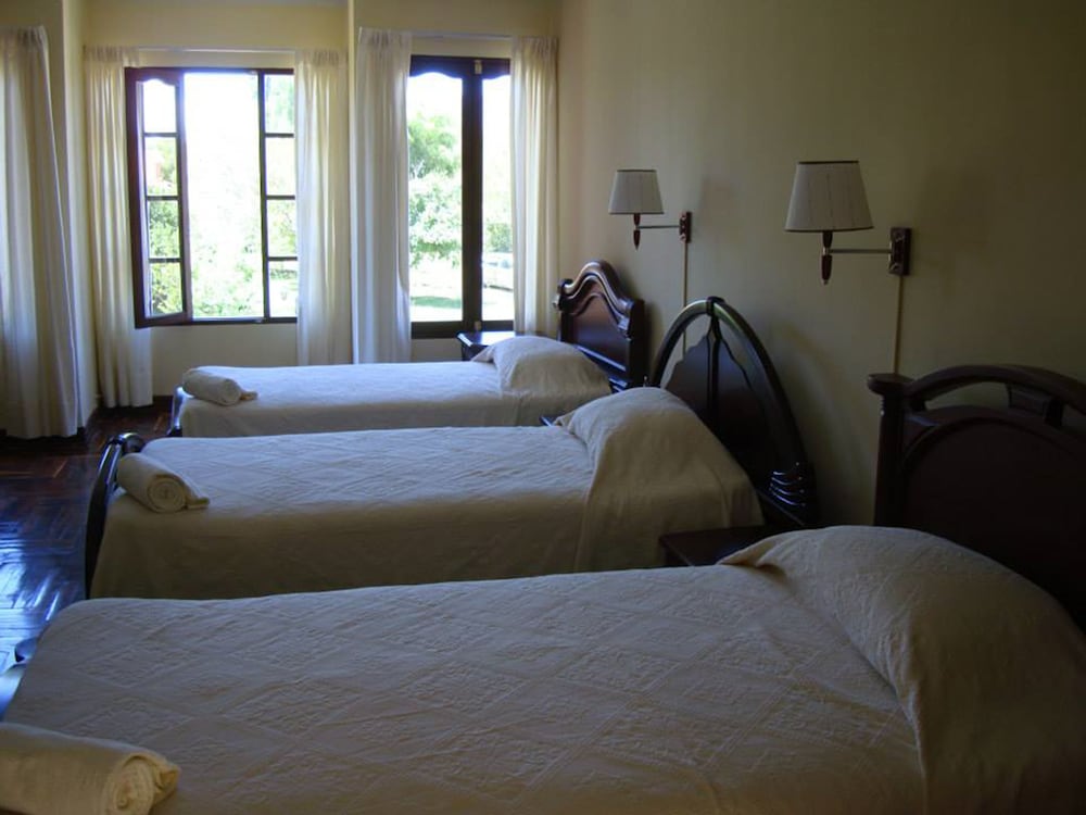 Triple Room (4 Single Or 1 Double And 1 Single Bed) photo 2