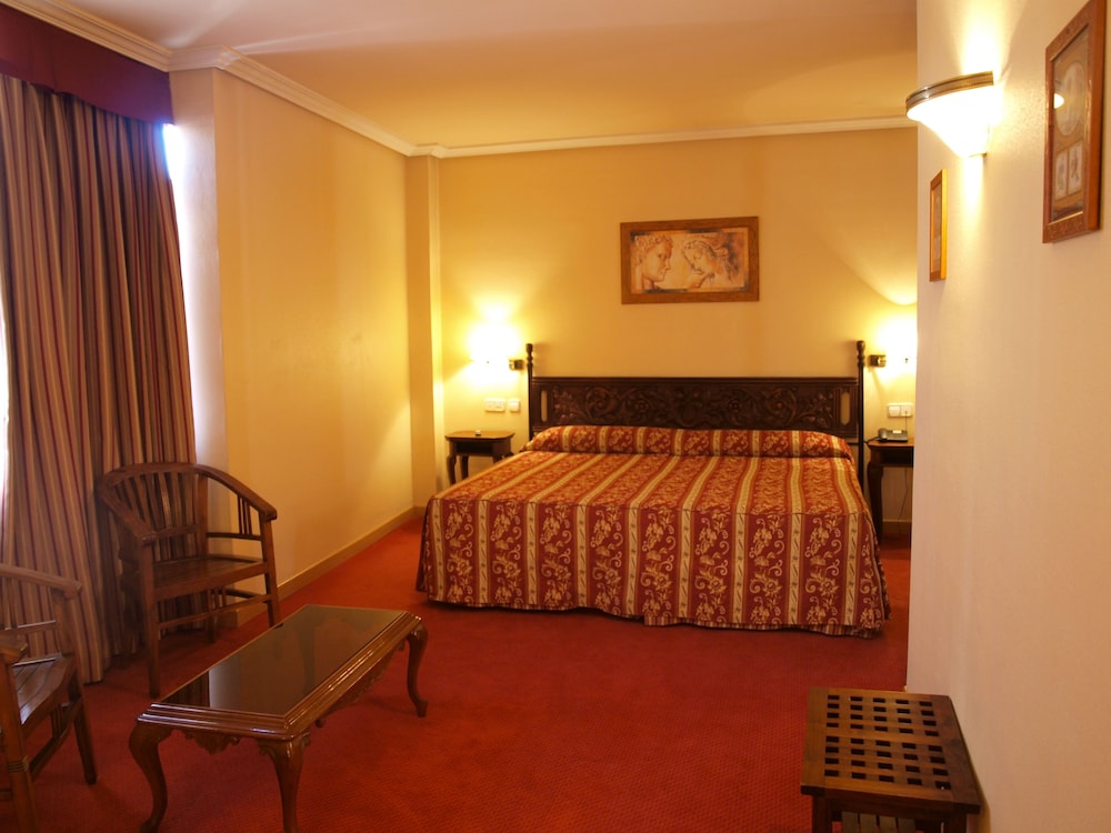 Double Room - Photo 2