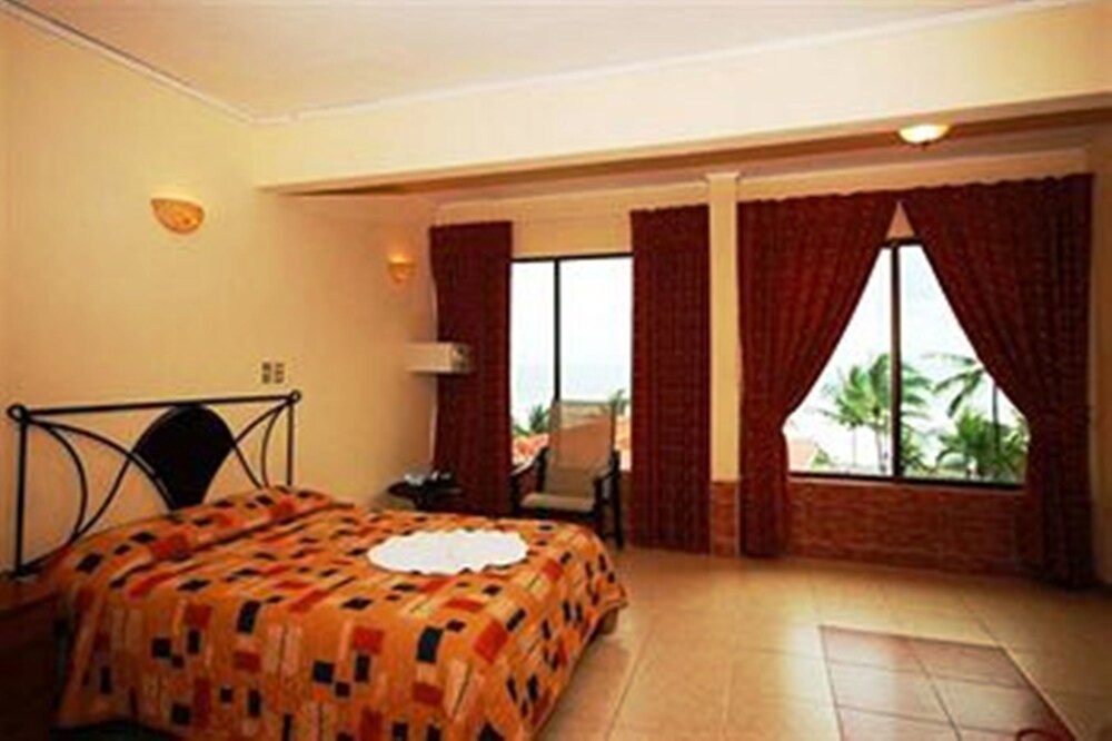 Superior Quadruple Room - Photo 14