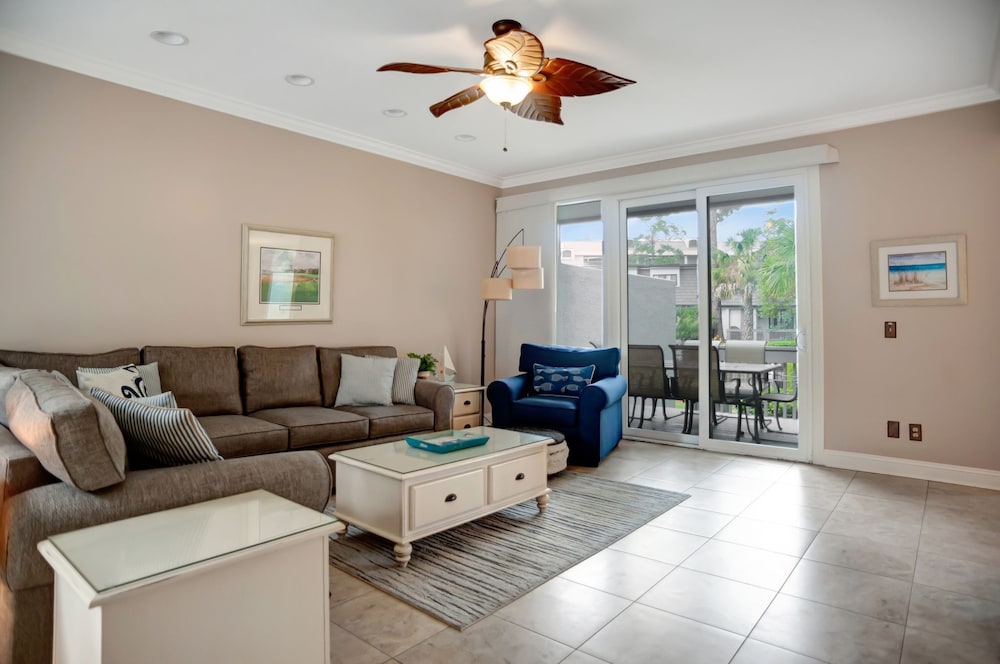 Villa, Multiple Beds, Kitchen, Garden View (1270 Harbour Town Club)