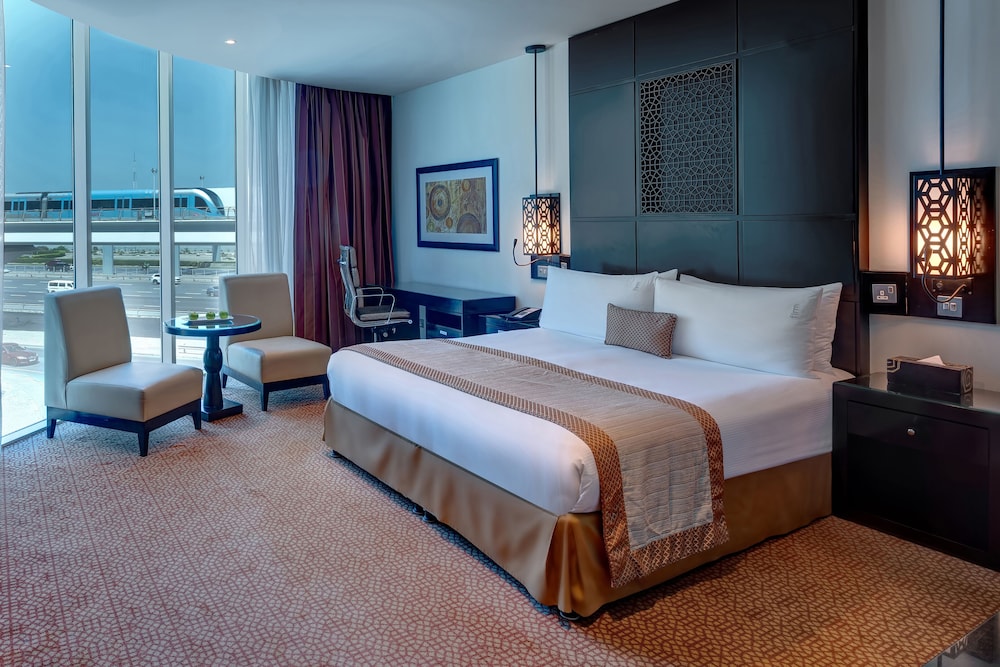 Premium Room, 1 King Bed, City View photo 2
