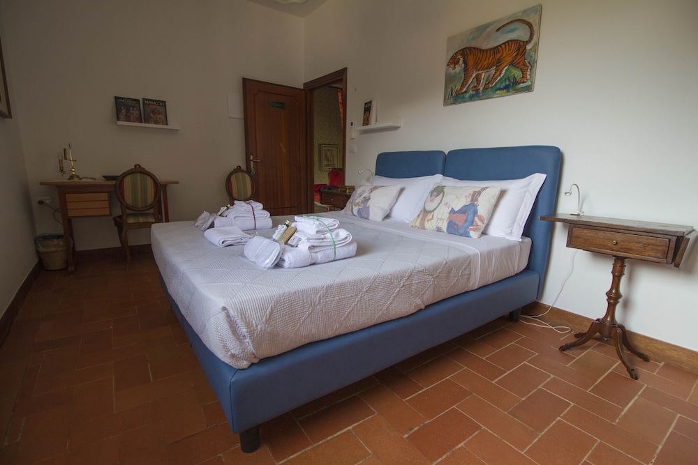 Comfort Room, Private Bathroom, Courtyard View (Corsini) photo 3