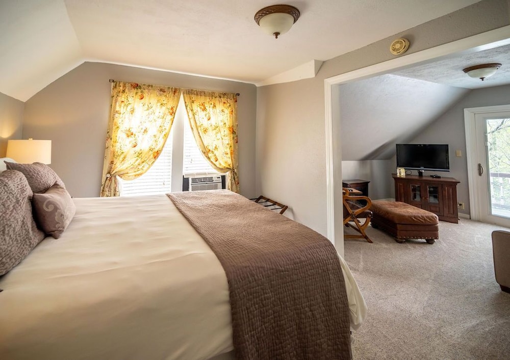 Kensington Suite photo 3
