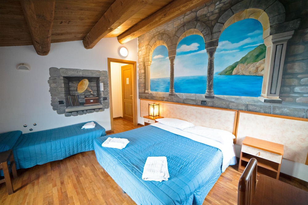 Superior Triple Room photo 1