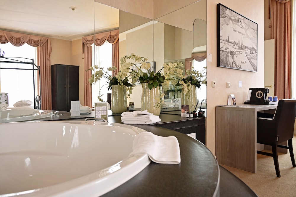 Luxe Suite - Photo 3