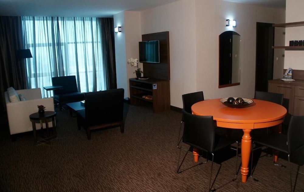Executive Suite photo 1