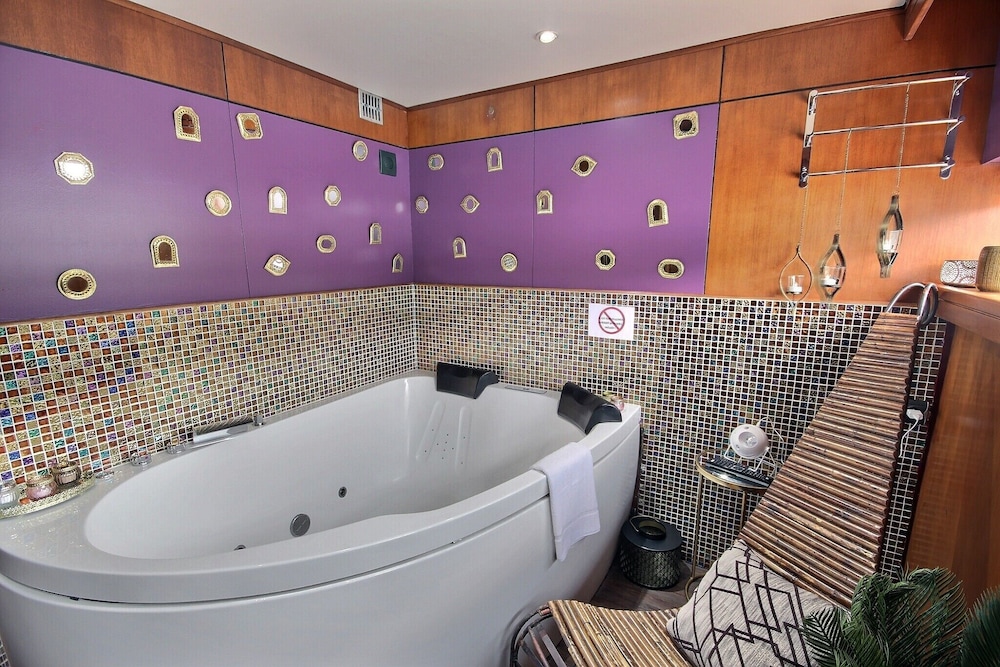 Suite Orient photo 2