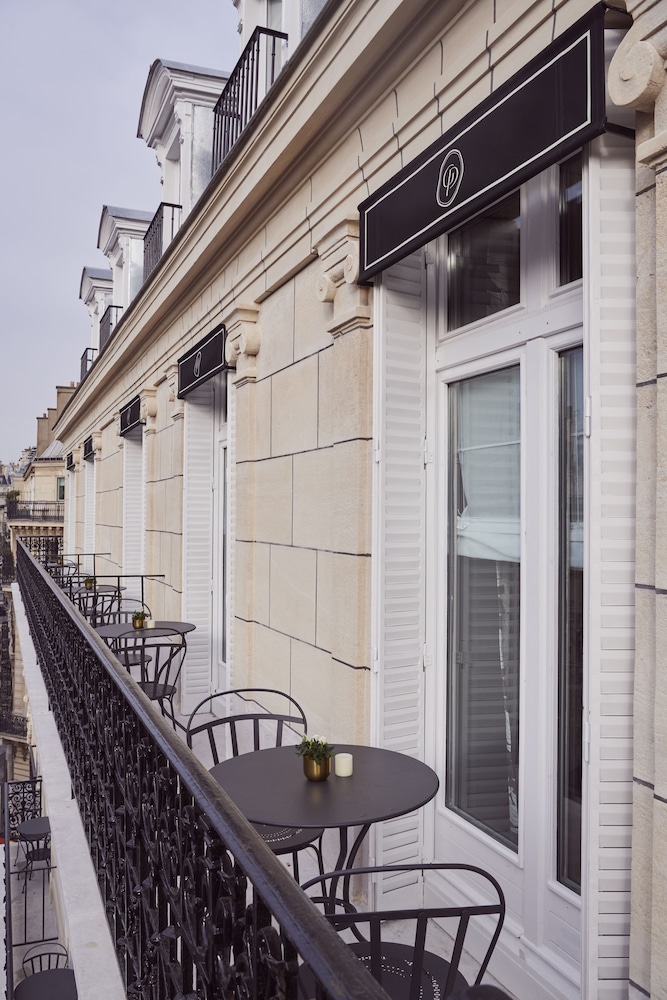 Chambre Supérieure, balcon
