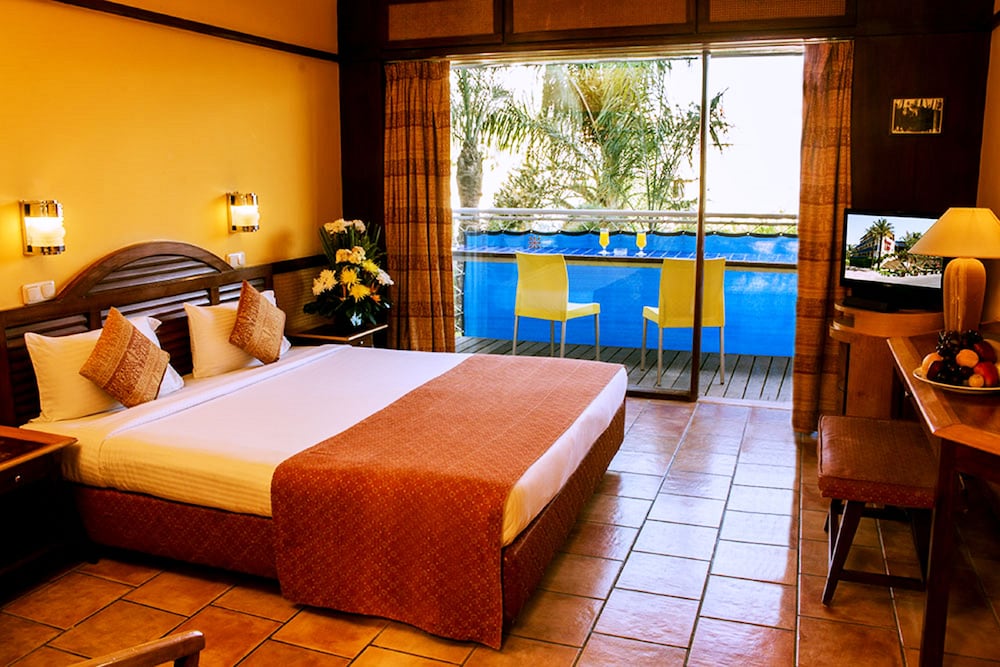Superior Single Room, Partial Sea View photo 2