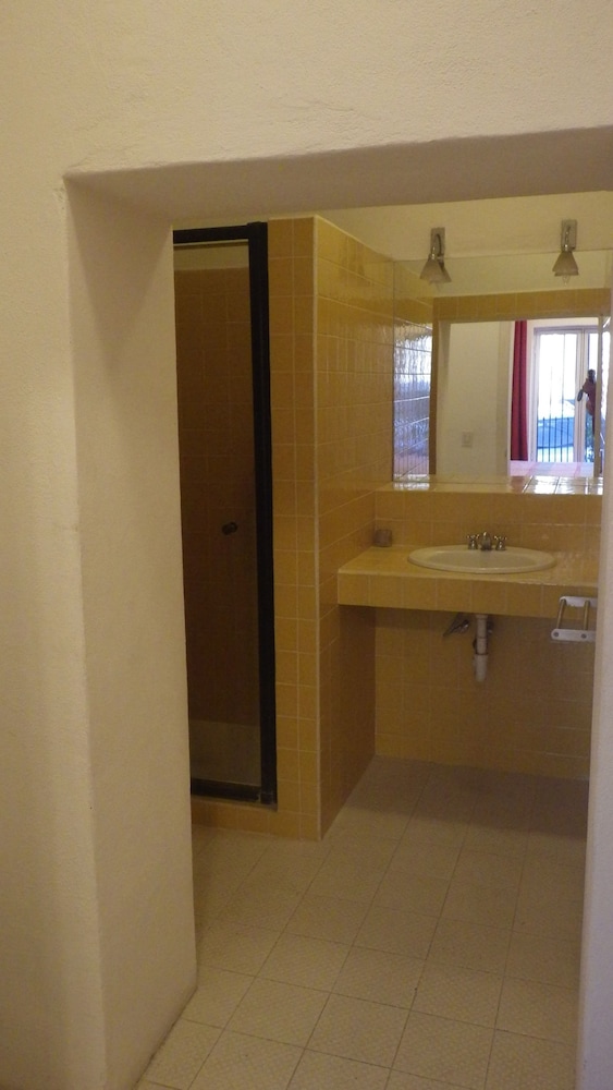 Standard Room, 1 King Bed, Accessible, City View photo 3