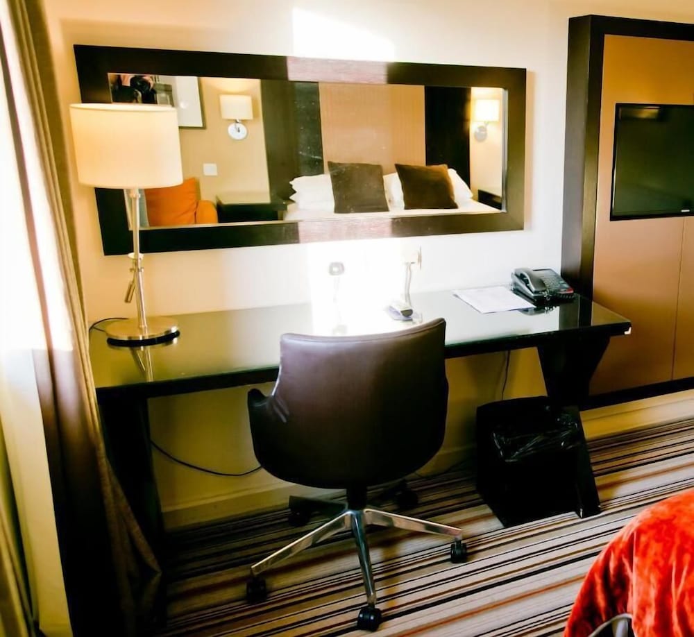 Standard Twin Room - Photo 4