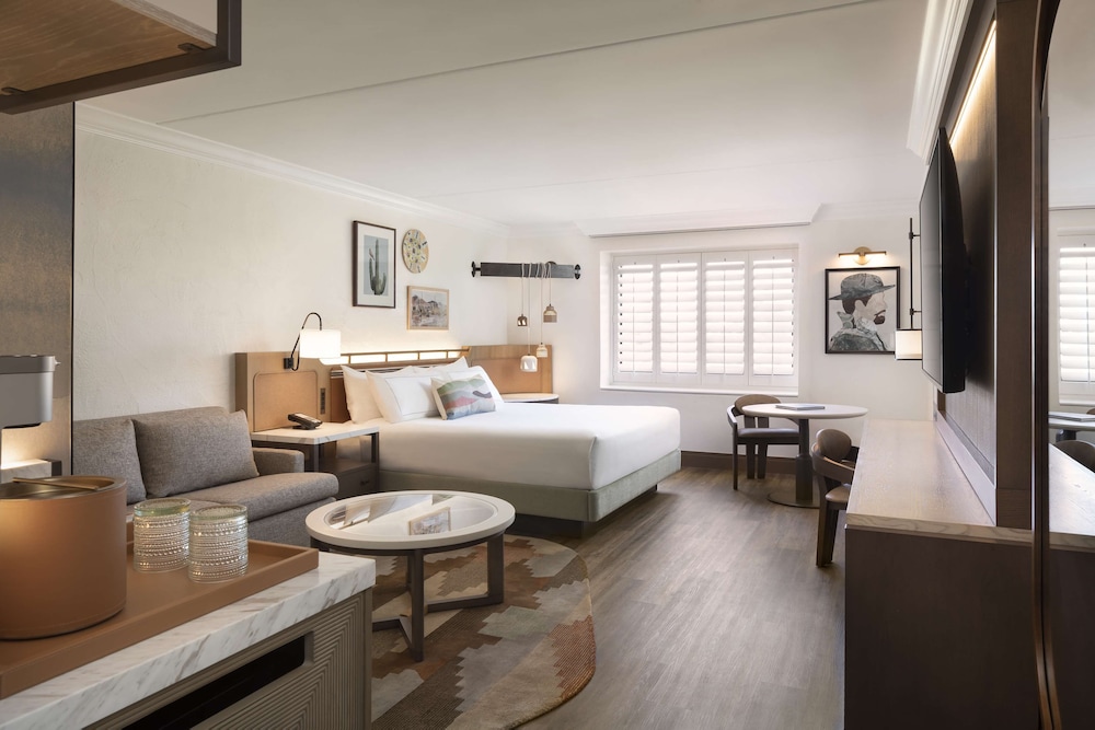 Room, 1 King Bed, Patio (Pool Side) - Photo 4