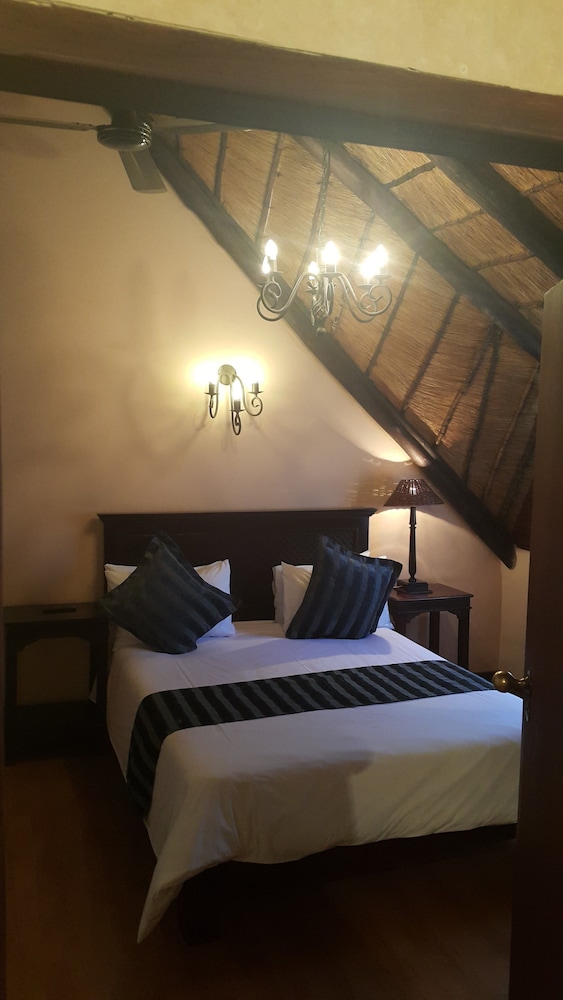 Classic Double Room, 1 Queen Bed, Non Smoking, Garden View