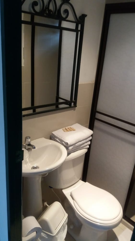 Triple Room, Private Bathroom photo 3
