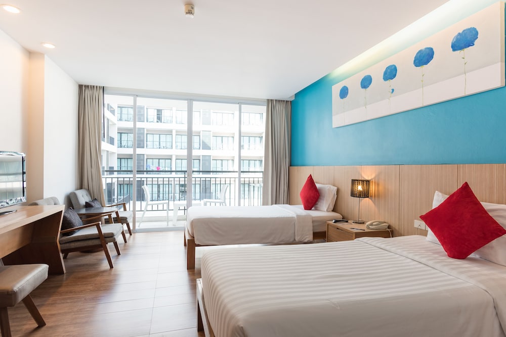Deluxe Room, 2 Twin Beds, City View - Photo 2