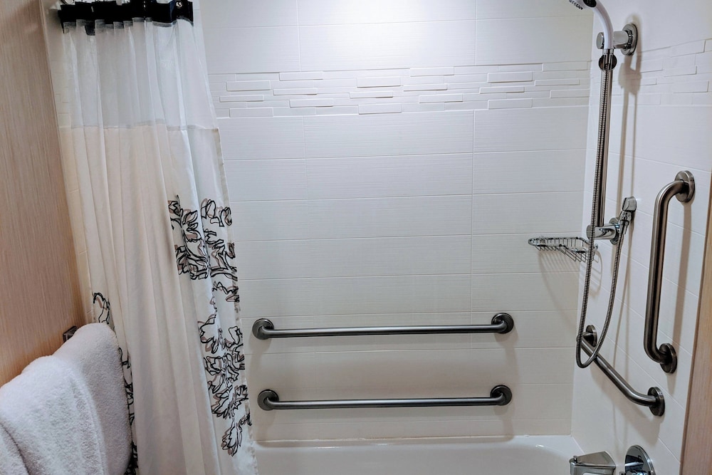 Residence Inn by Marriott Cleveland Beachwood, Photo 2