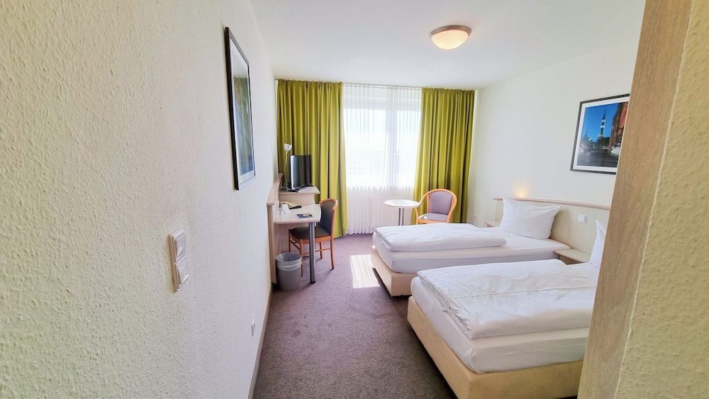 Double or Twin Room - Photo 5