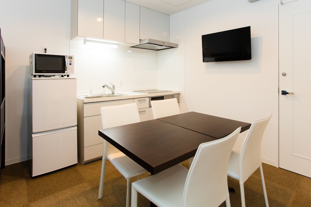 Studio with full kitchen and own bathroom photo 3