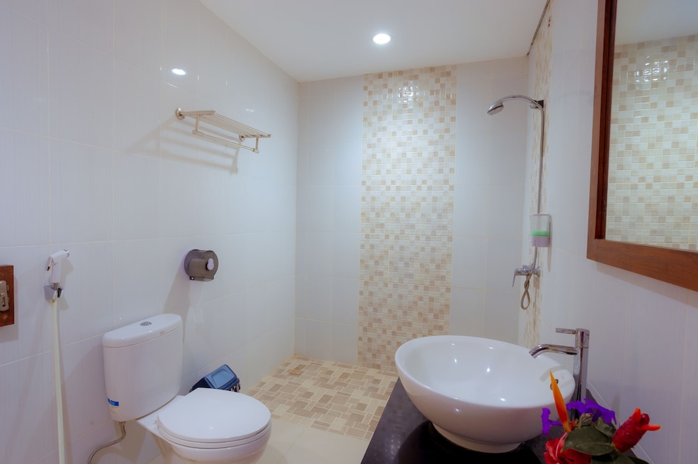Deluxe Double Room with Coworking - Photo 19