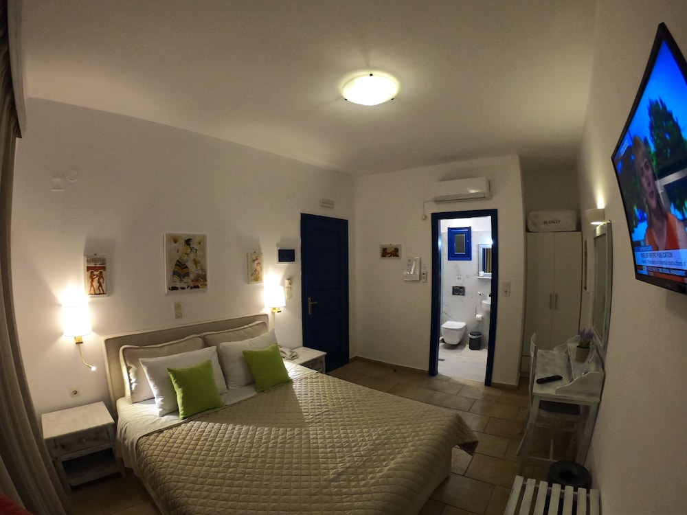 Superior Room - Photo 18