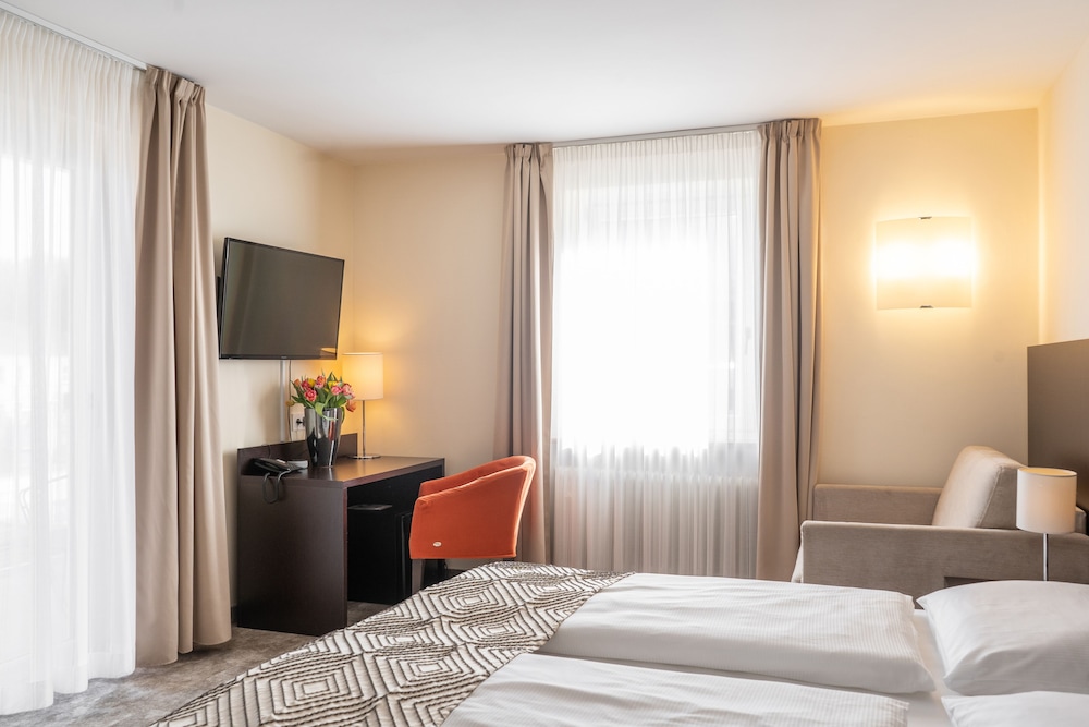 Premium Double Room (mit Balkon) - Photo 6