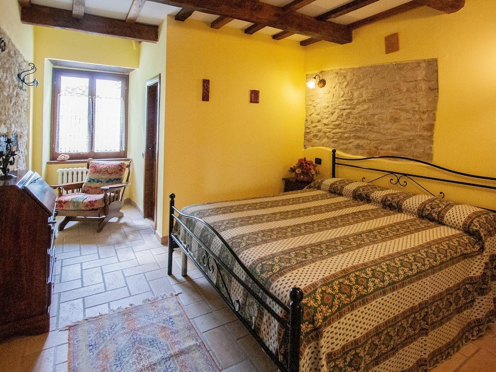 Deluxe House, 4 Bedrooms photo 1