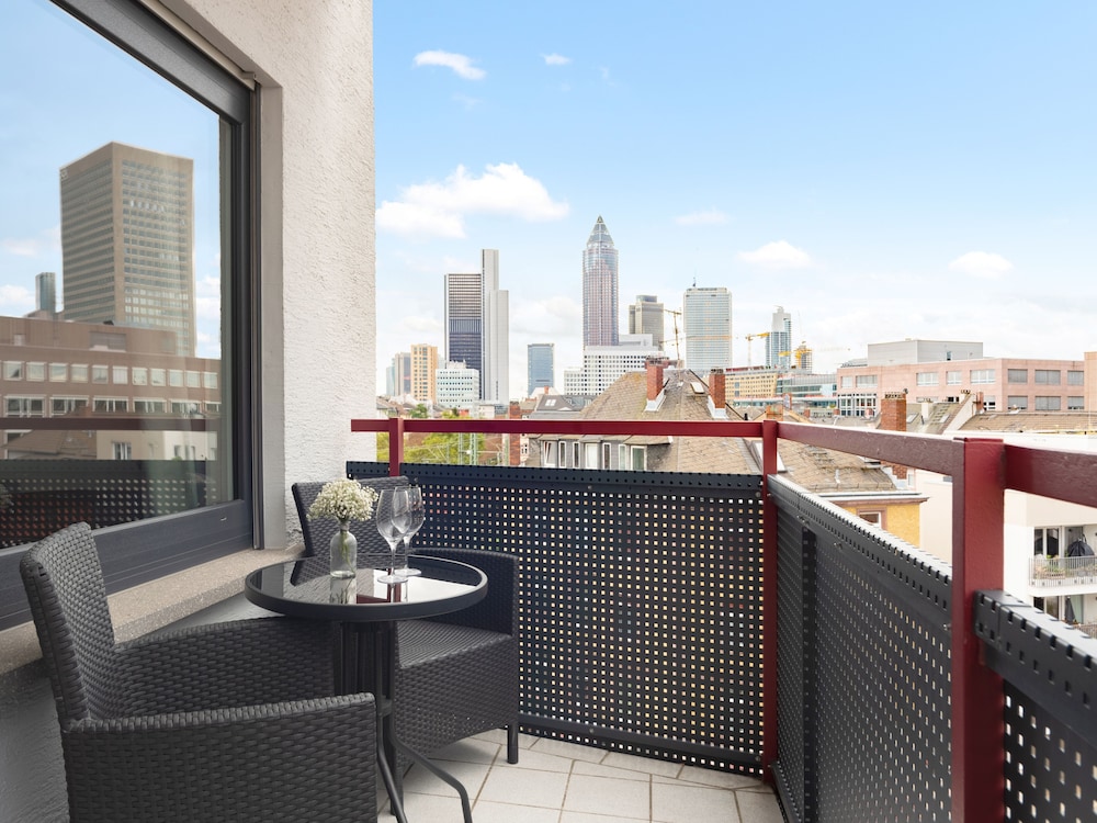 Medium Studio, Kitchenette, Balcony - Photo 13