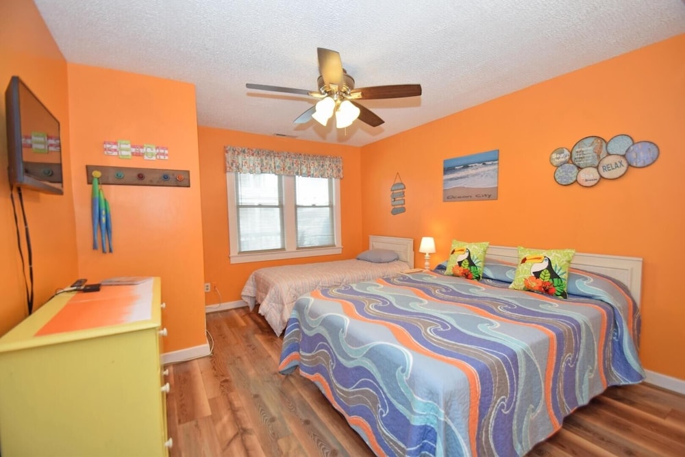 Condo, 2 Bedrooms