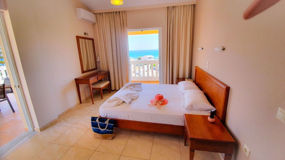 Duplex, 2 Bedrooms, Balcony, Sea View photo 2