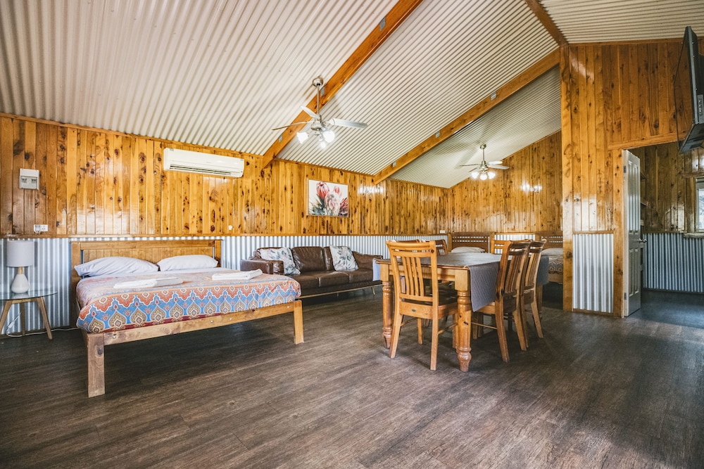 Deluxe Cabin, Non Smoking, River View photo 1