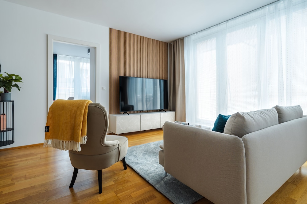 Penthouse 3 Bedroom Apartment with Terrace photo 2