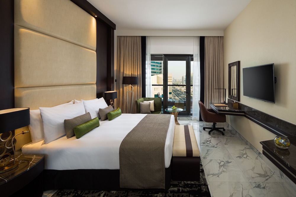 Deluxe Room, 1 King Bed, Balcony