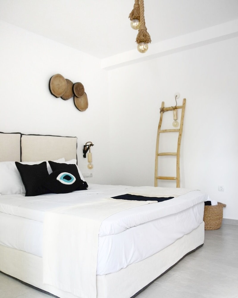 Deluxe Apartment, 1 Bedroom, City View, Ground Floor (Euphoria) photo 1