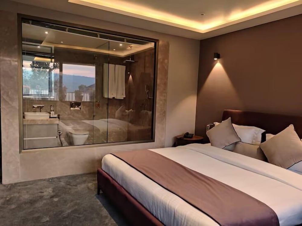 Deluxe Room (Lower Ground Floor with No View)
