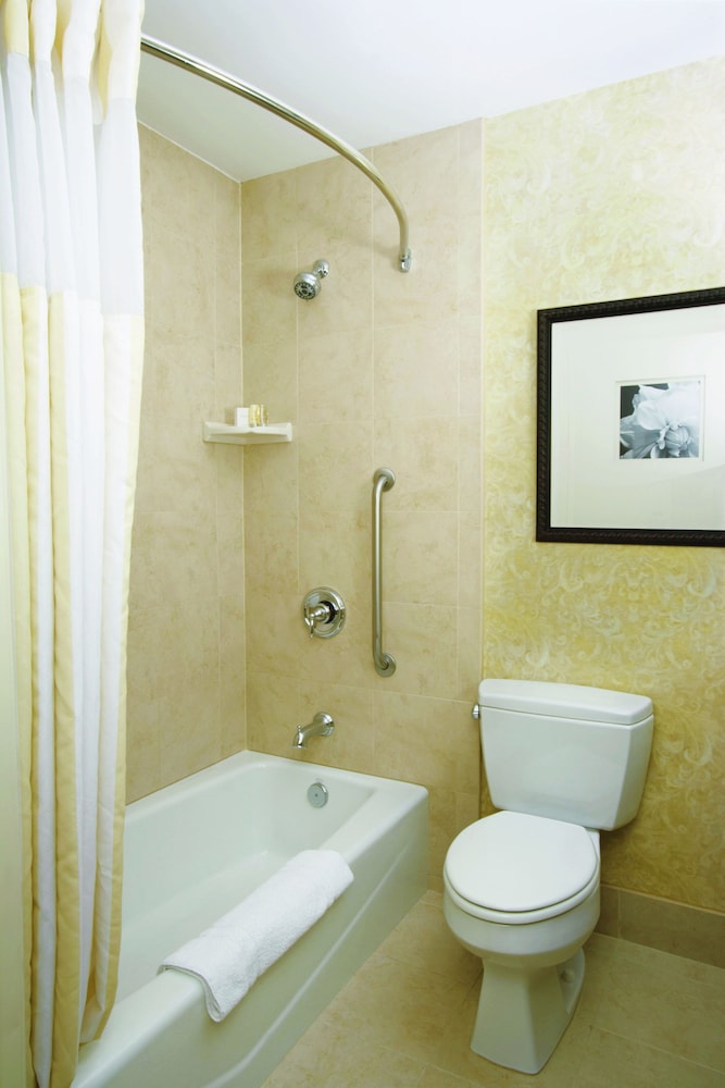 Suite, Accessible - Photo 6