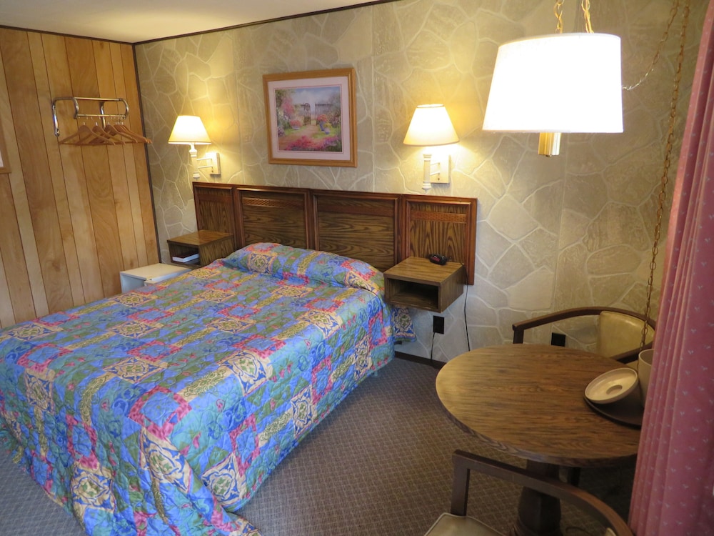 Standard Room, 1 Queen Bed, Smoking
