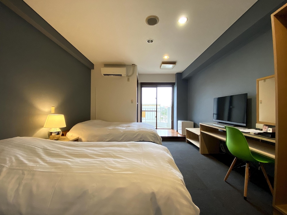Semi Triple Room