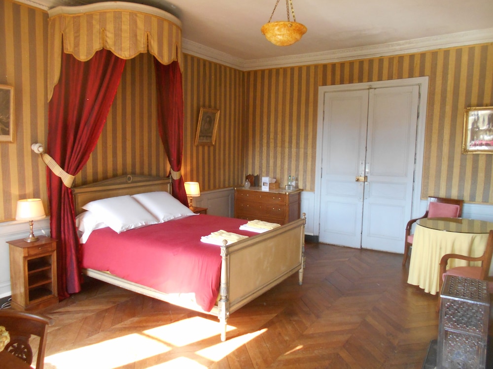 Suite photo 1