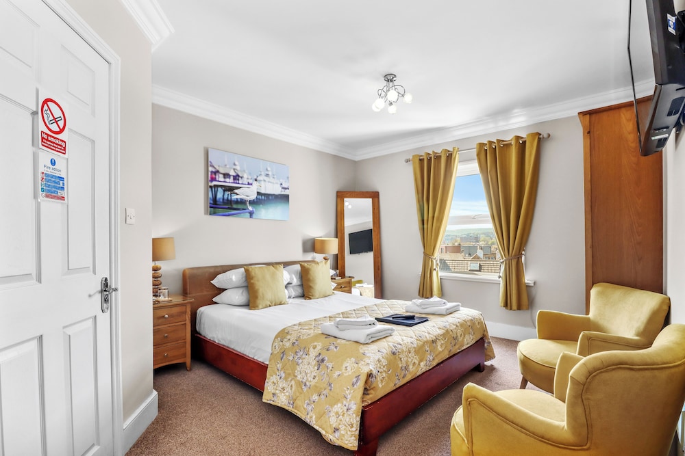 Superior Room (3rd floor, rooftop view)