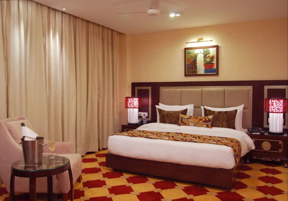 Executive Room - Photo 2