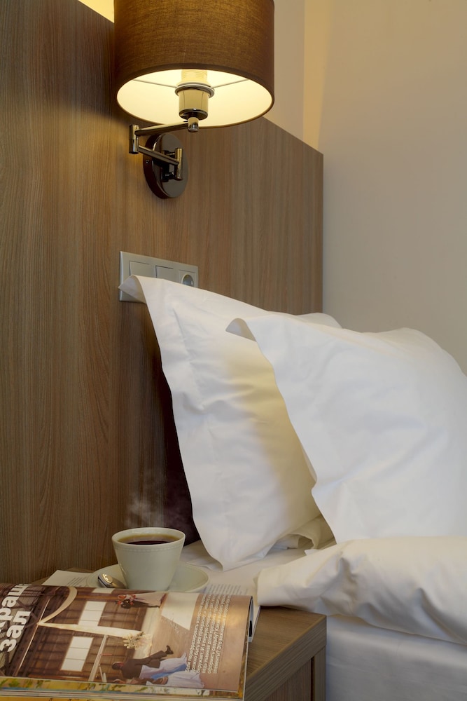 Standard Twin Room photo 3